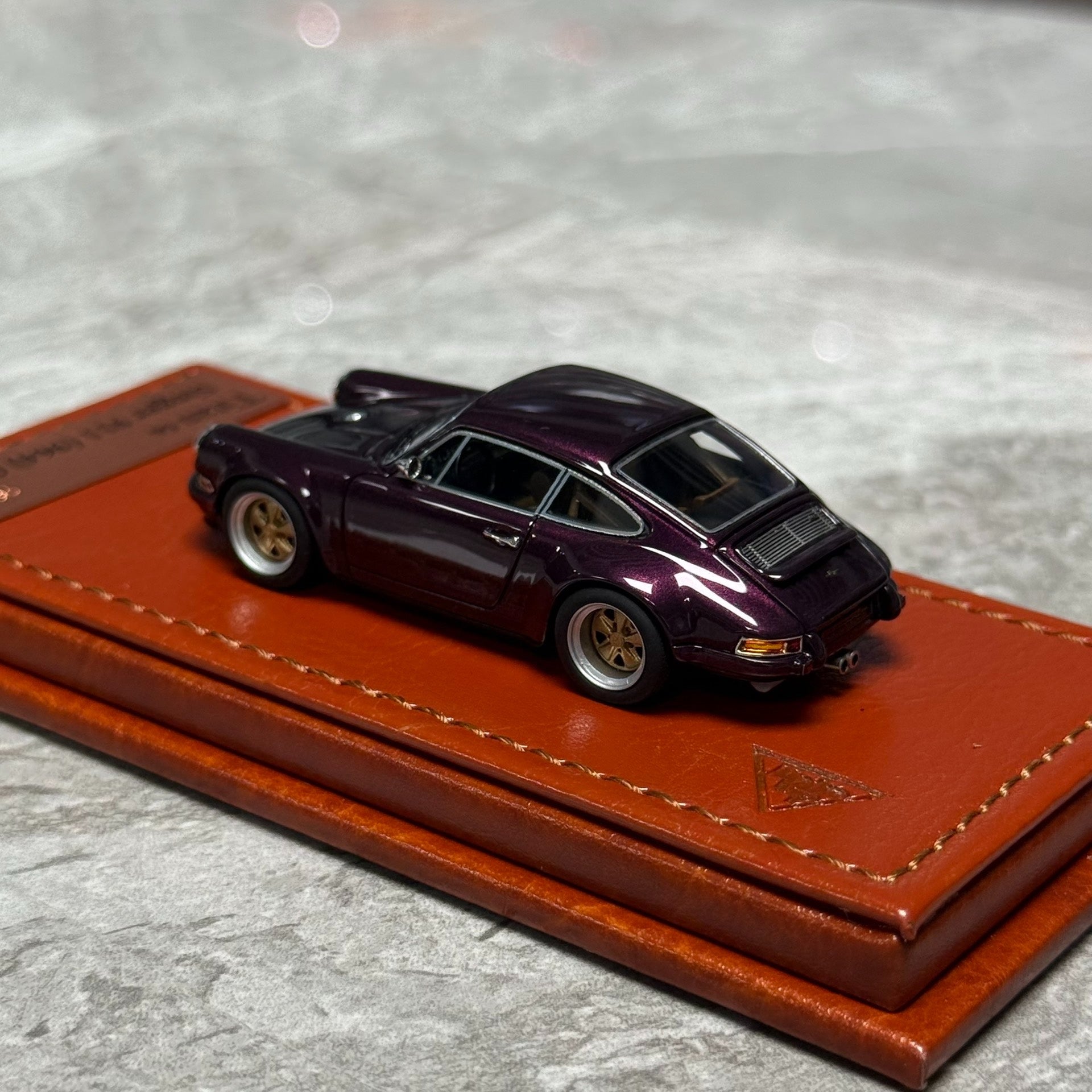 Make Up Porsche Singer 911 (964) Coupe 1:64 Resin Model image 5