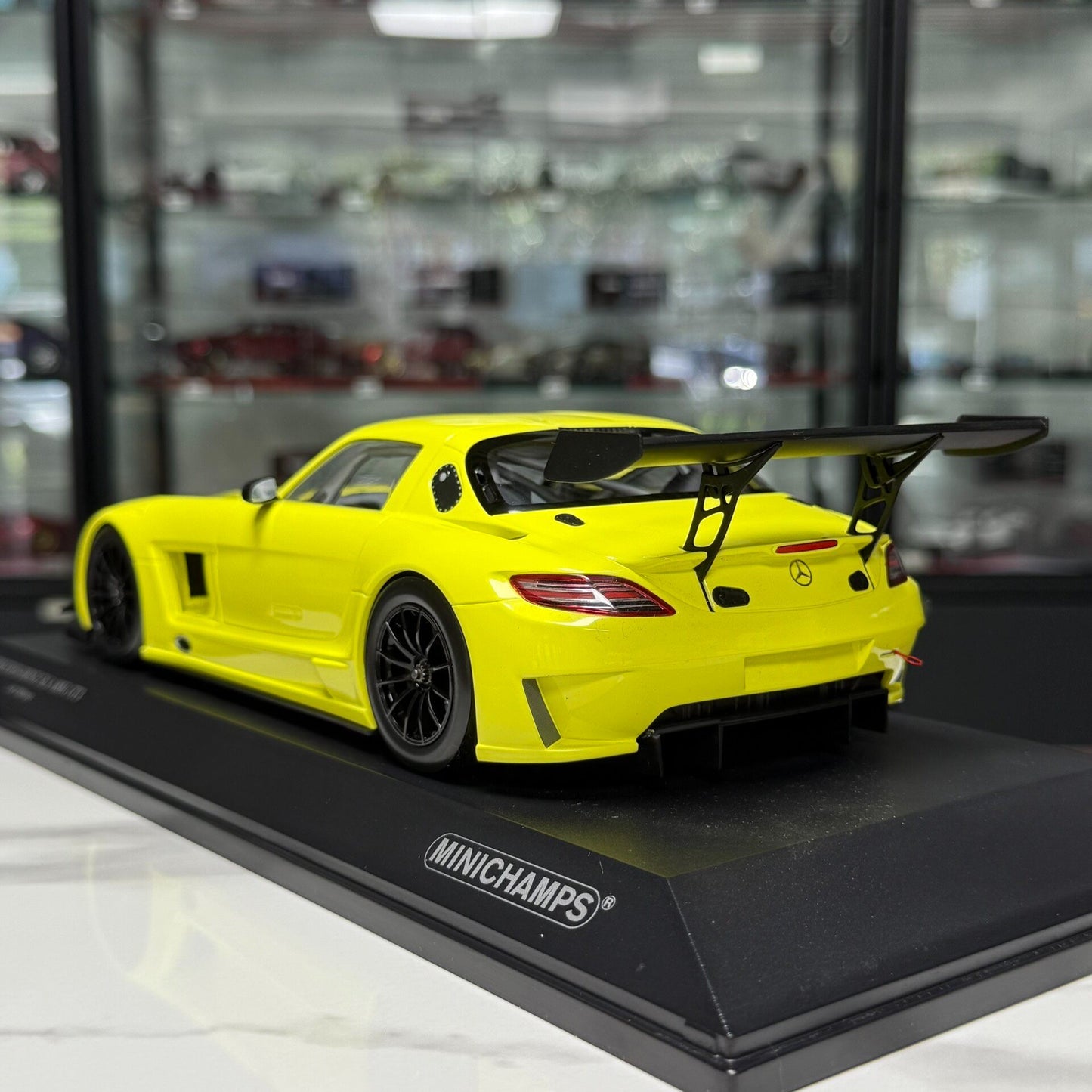 MINICHAMPS Mercedes-Benz SLS AMG GT3 1:18 Alloy Model image 5