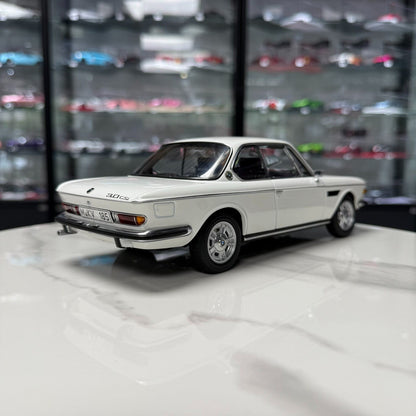 AUTOart BMW 3.0 CSi 1:18 Alloy Model image 5