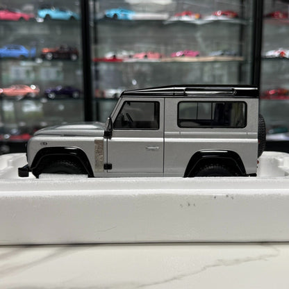 Almost Real Land Rover 90 1:18 Alloy Model image 5