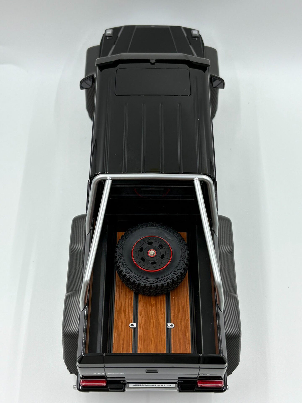 AUTOart Mercedes-Benz G63 AMG 6X6 1:18 - immagine 5