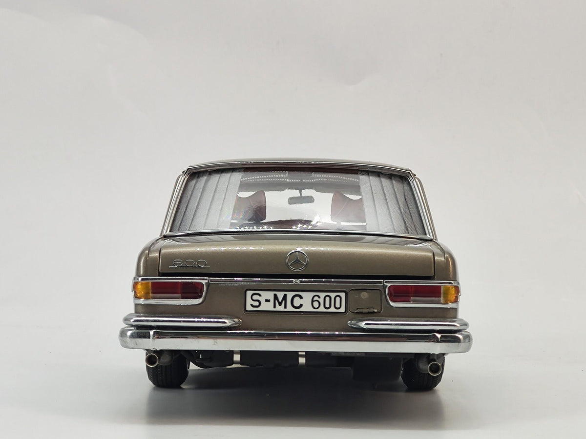 Scale Model CMC C 016 1:18 Gold - immagine 5
