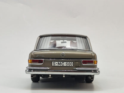 Scale Model CMC C 016 1:18 Gold - immagine 5