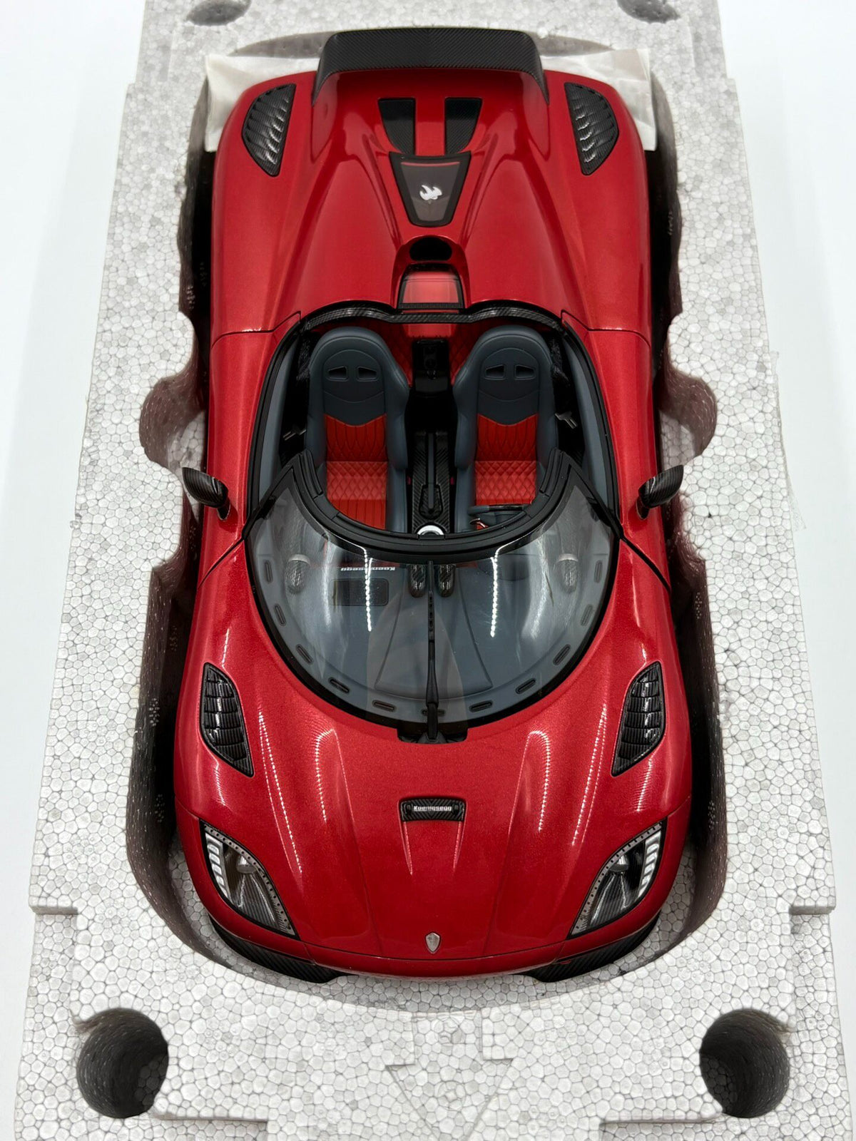 AUTOart Koenigsegg Agera RedDiecastModel 1:18 - immagine 5