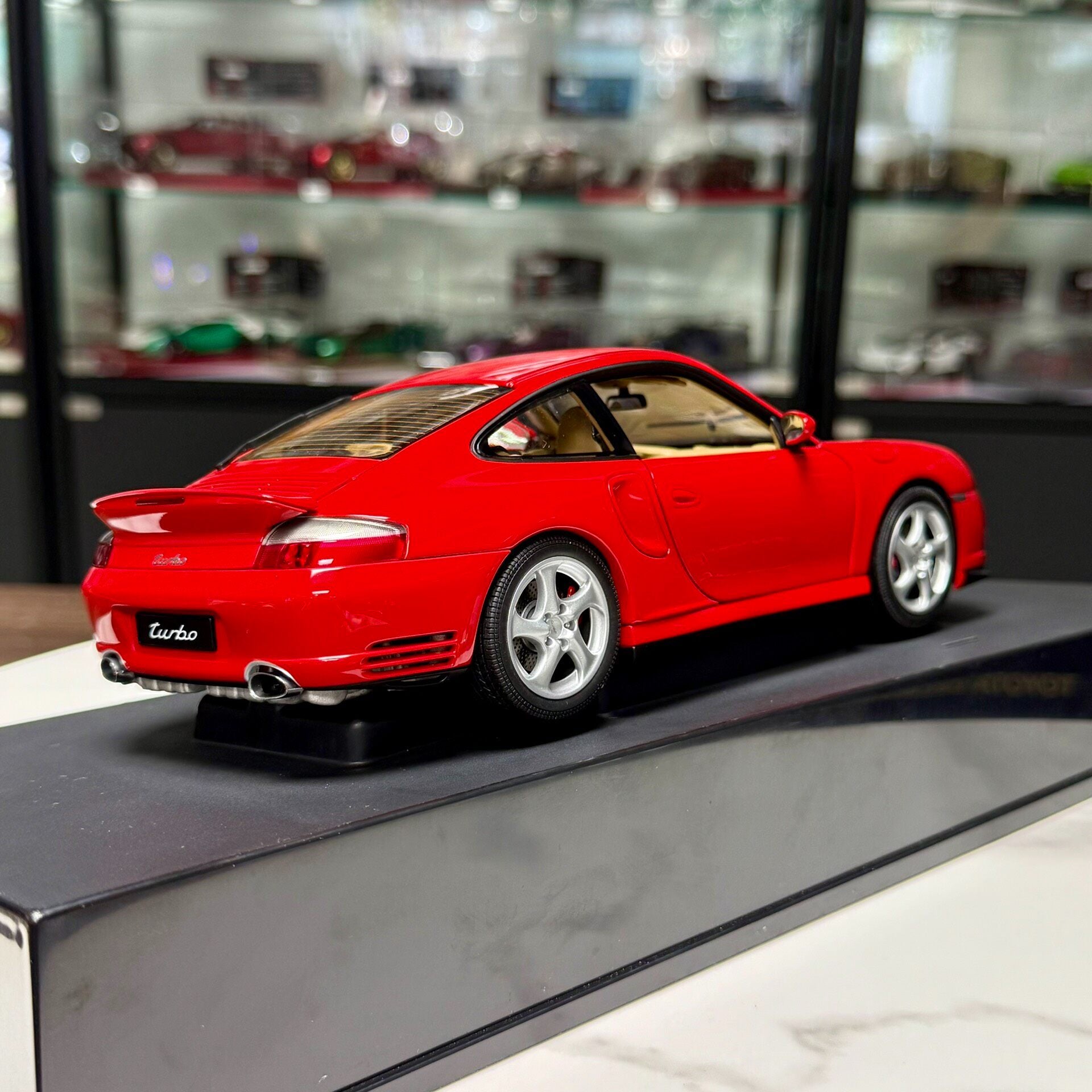 AUTOart Porsche 911 Turbo 1:18 Alloy Model image 5