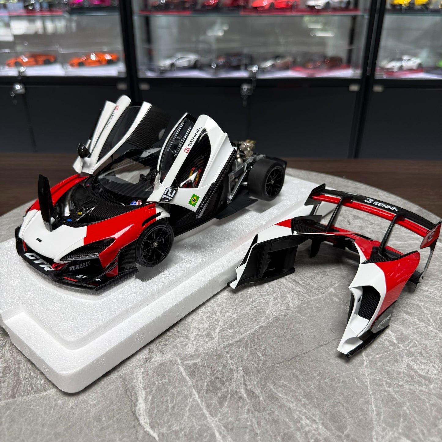 LCD Models McLaren GT-R 1:18 Alloy Model image 5