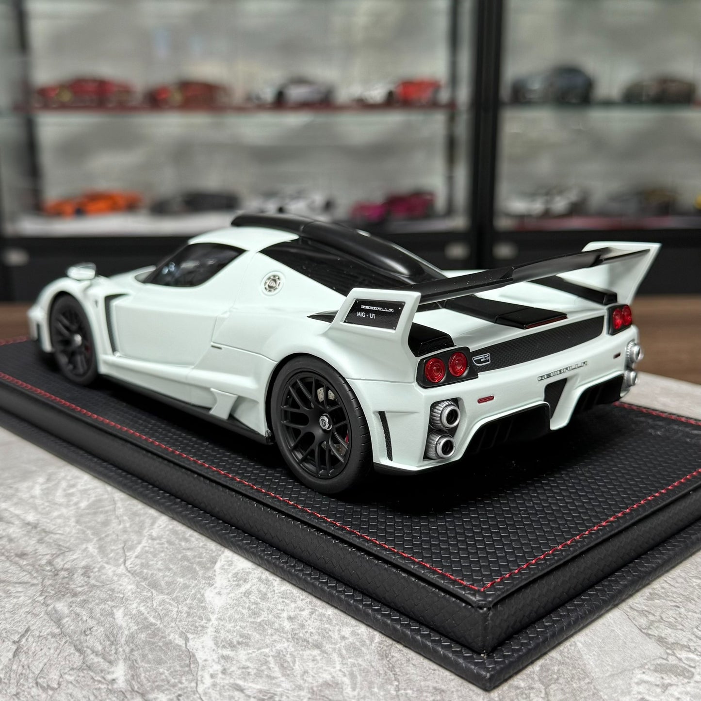 GT Spirit Ferrari Enzo 1:18 Resin Model image 5