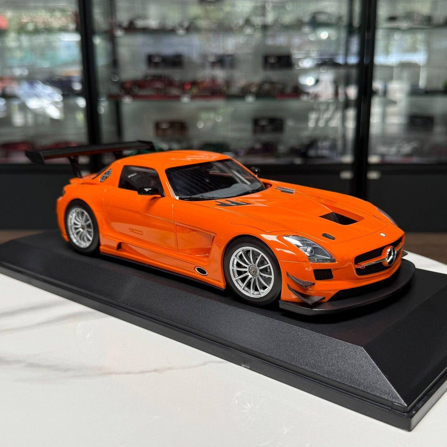 MINICHAMPS Mercedes-Benz SLS AMG GT3 1:18 Alloy Model image 5