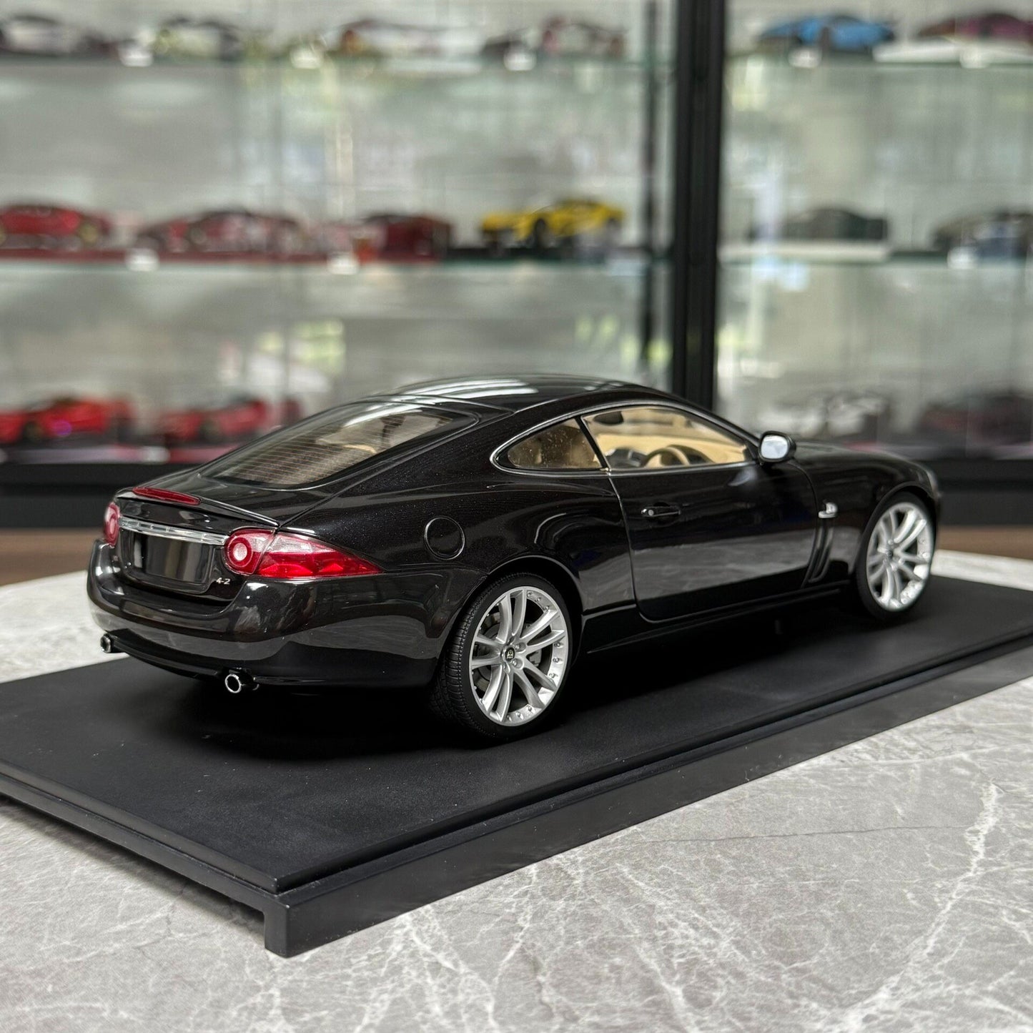 AUTOart Jaguar XK Coupe 1:18 Alloy Model image 5