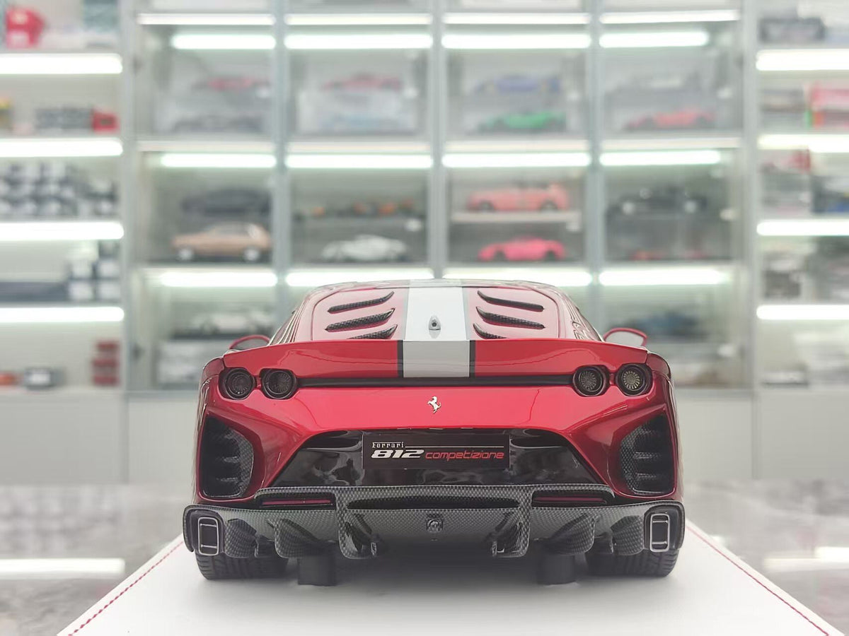 Scale Model TE Ferrari 812 competizione JS-TE003 1:18 - immagine 5