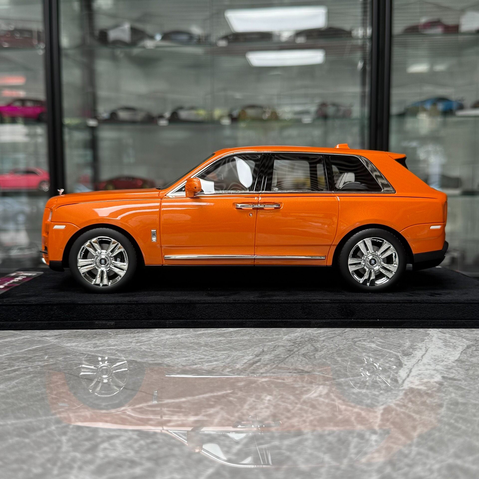 HH Model Rolls-Royce Cullinan 1:18 Resin Model image 5