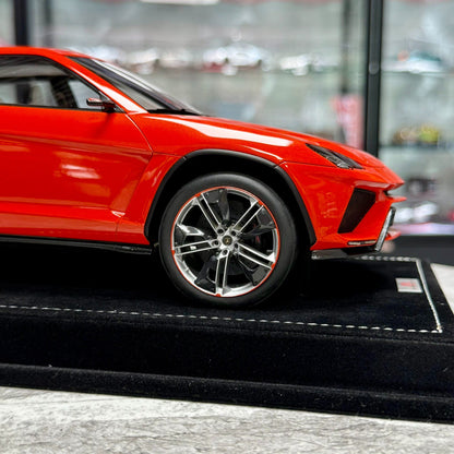 MR Lamborghini URUS 1:18 Resin Model image 5
