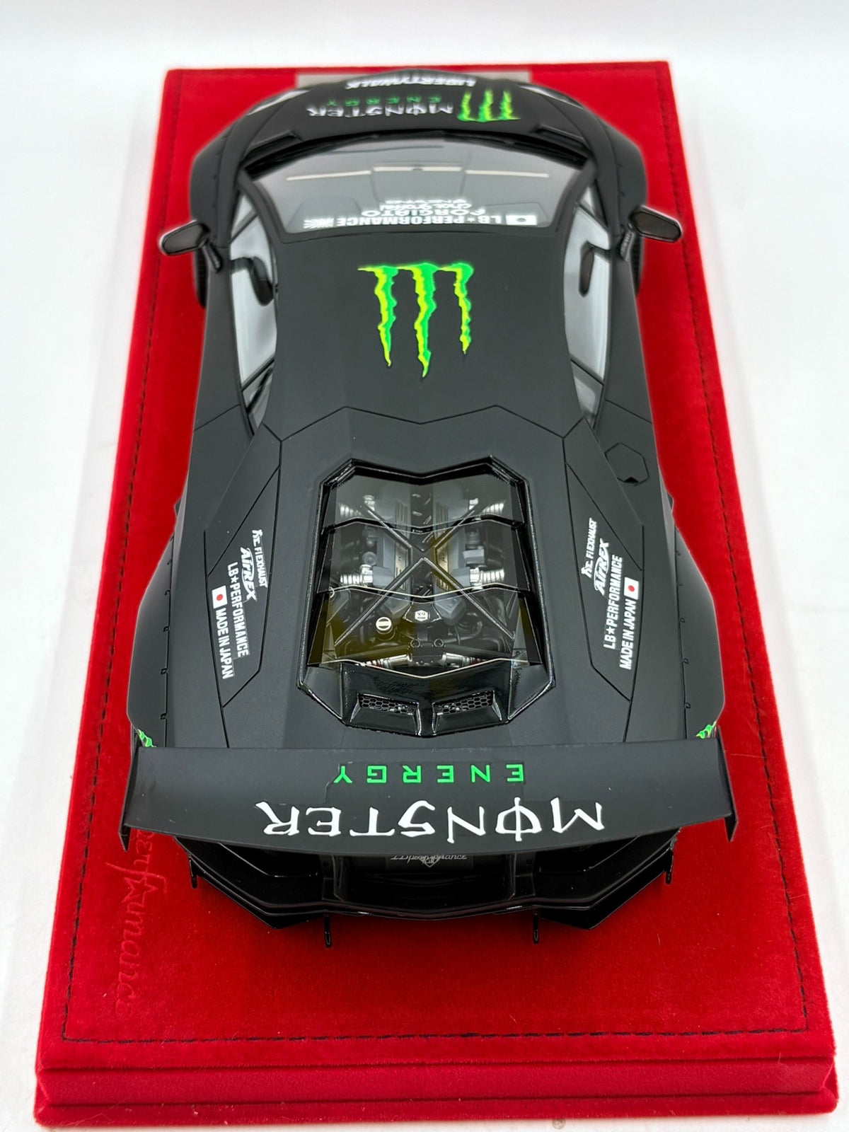 Scale Model LB-works LamborghiniAventador LP 1:18 - immagine 5