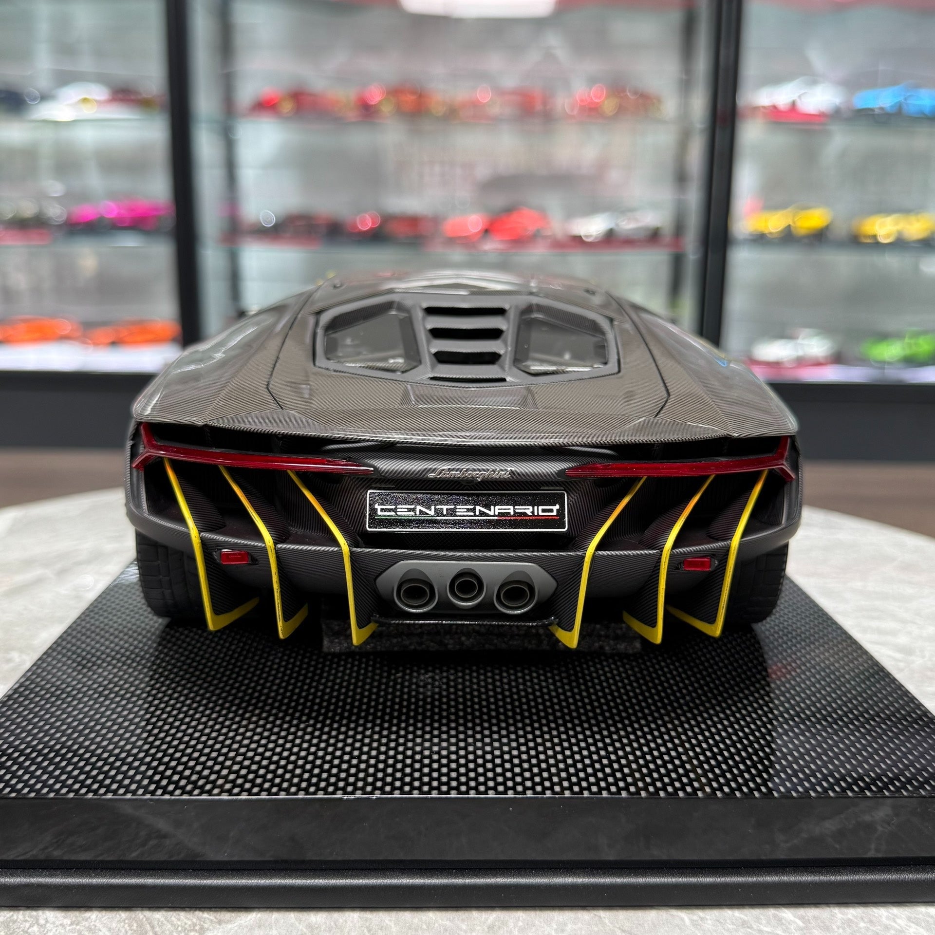 Looksmart Lamborghini Centenario LP770-4 1:12 Resin Model image 5