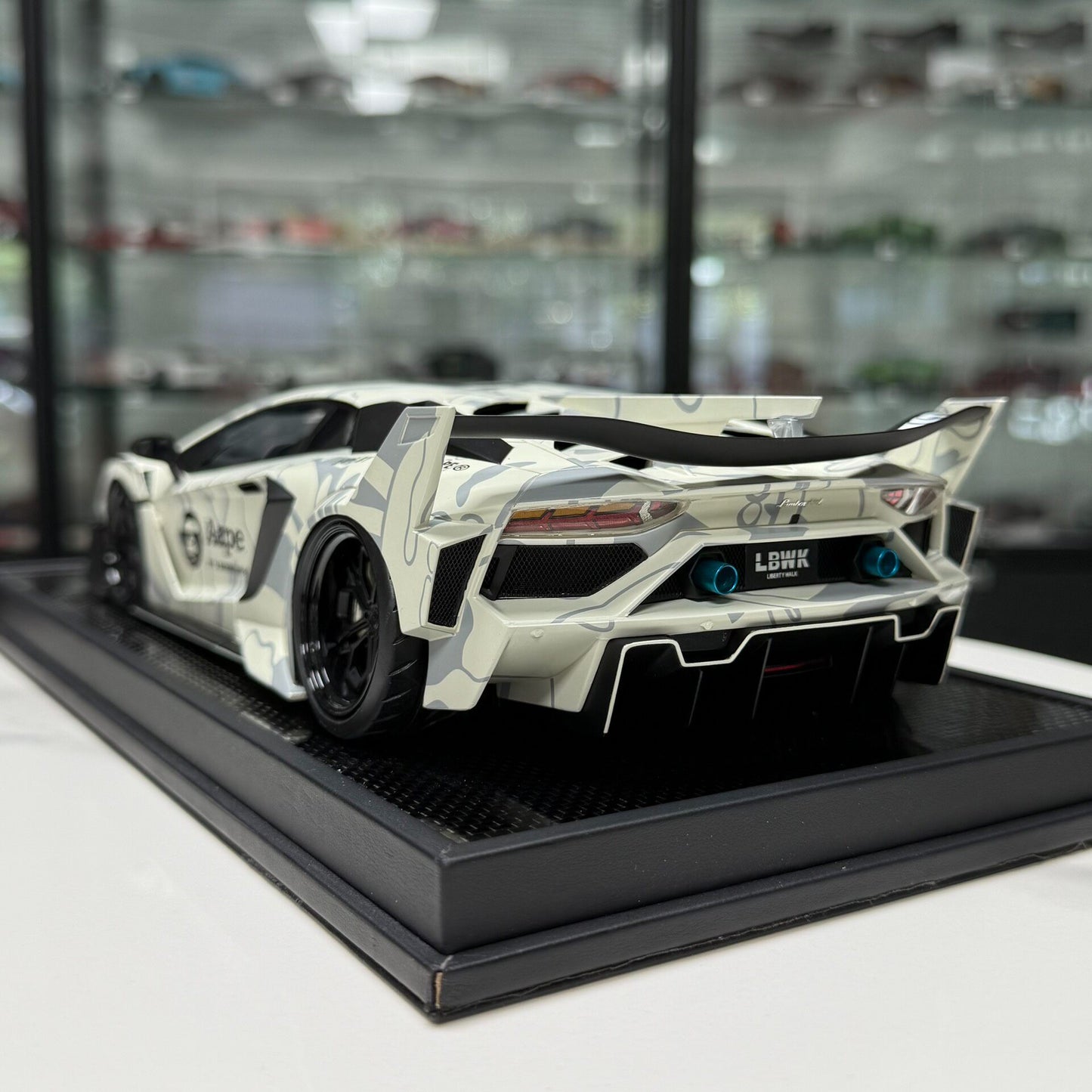 Liberty Walk Lamborghini Aventador EVO GT 1:18 Resin Model image 5
