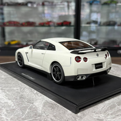 AUTOart Nissan GT-R R35 V-Spec 1:18 Alloy Model image 5