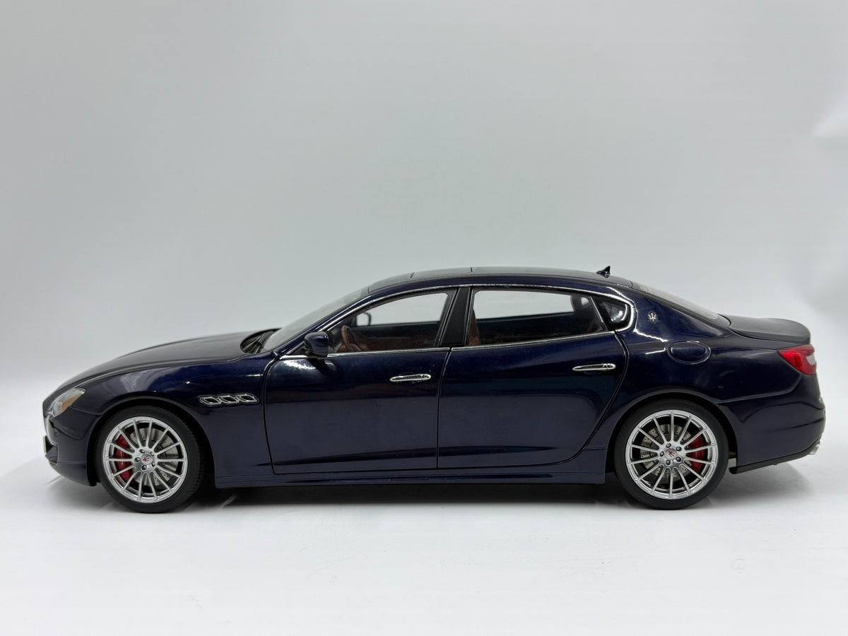 Scale Model 1/18Diecast OpeningModel - immagine 5