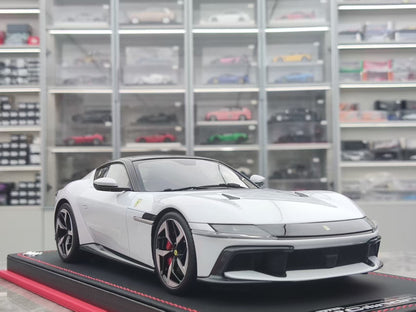 MR Ferrari 12 Cilindri FE043B 1:18 - immagine 6