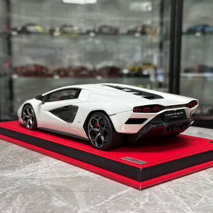 MR Lamborghini Countach LPI800-4 1:18 Resin Model image 6