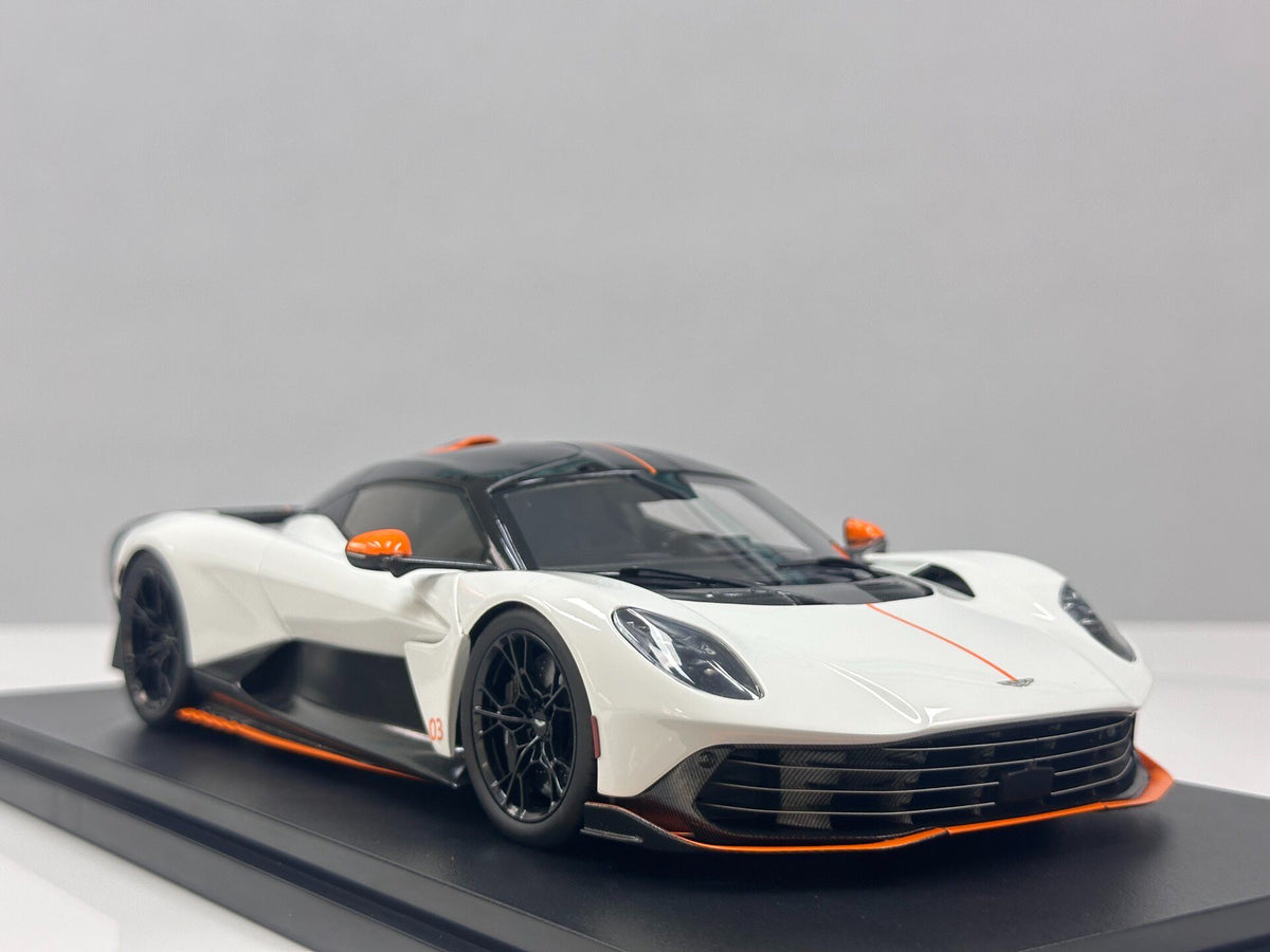 TopSpeed Aston Martin Valhalla L Lunar 1:18 White - immagine 6