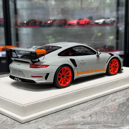 Make Up Porsche 911(991.2)GT3 RS 1:18 Resin Model image 6
