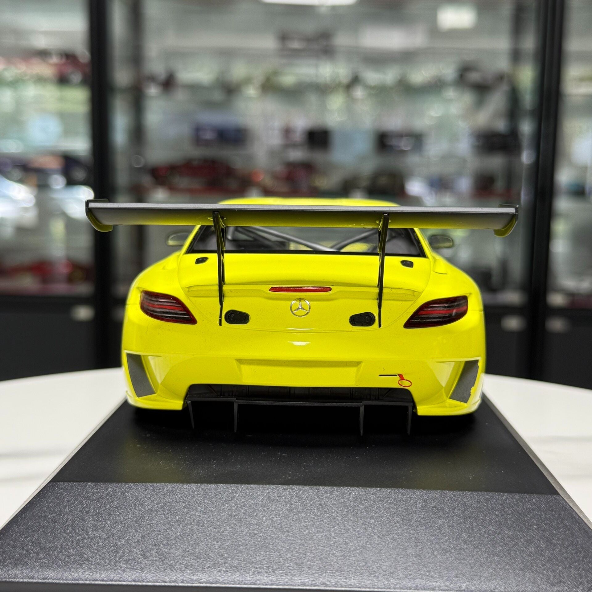 MINICHAMPS Mercedes-Benz SLS AMG GT3 1:18 Alloy Model image 6