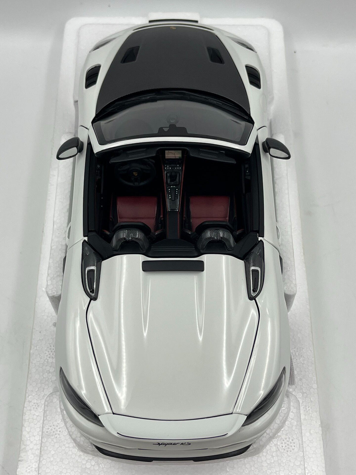 Scale Model Porsche 718 Spyder RS 1:18 White - immagine 6