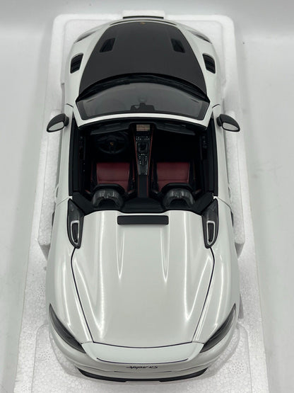 Scale Model Porsche 718 Spyder RS 1:18 White - immagine 6