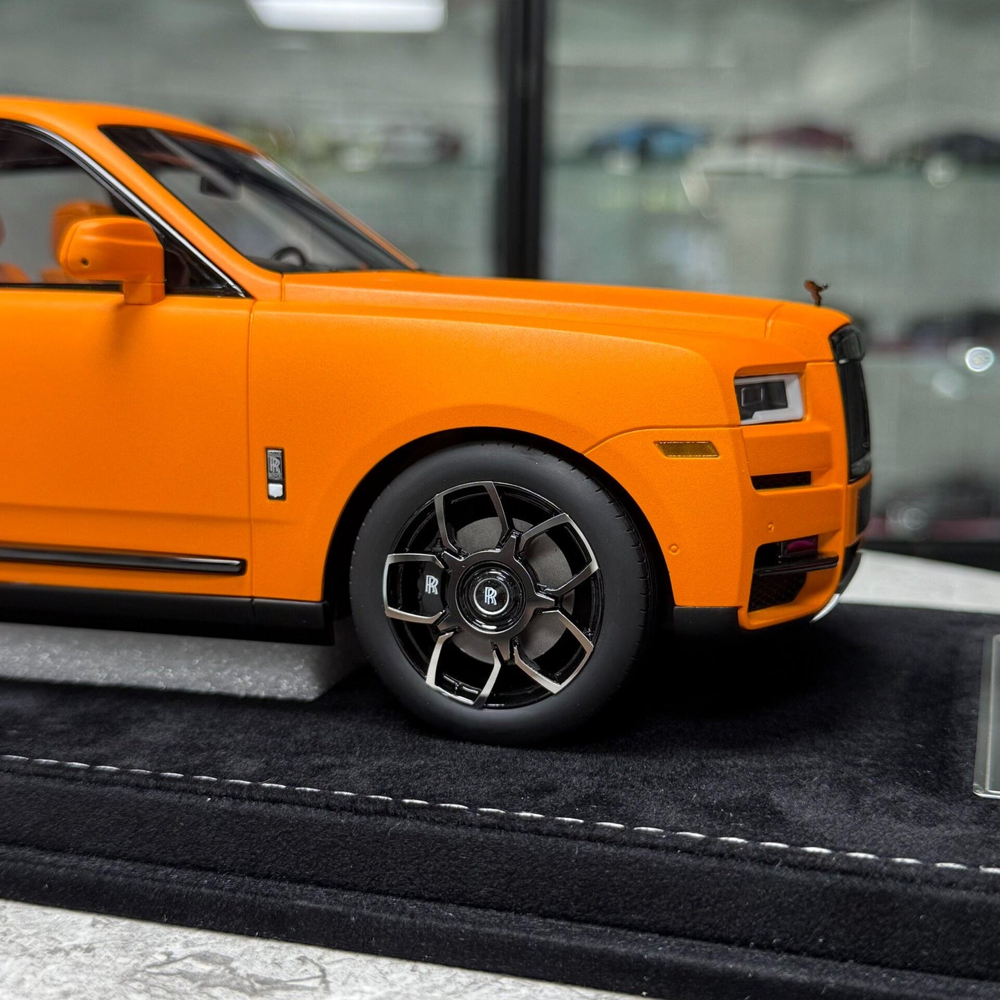 HH Model Rolls-Royce Cullinan 1:18 Resin Model image 6