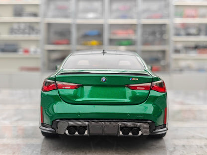 MINICHAMPS BMW M4 DiecastModel 1:18 Green - immagine 6
