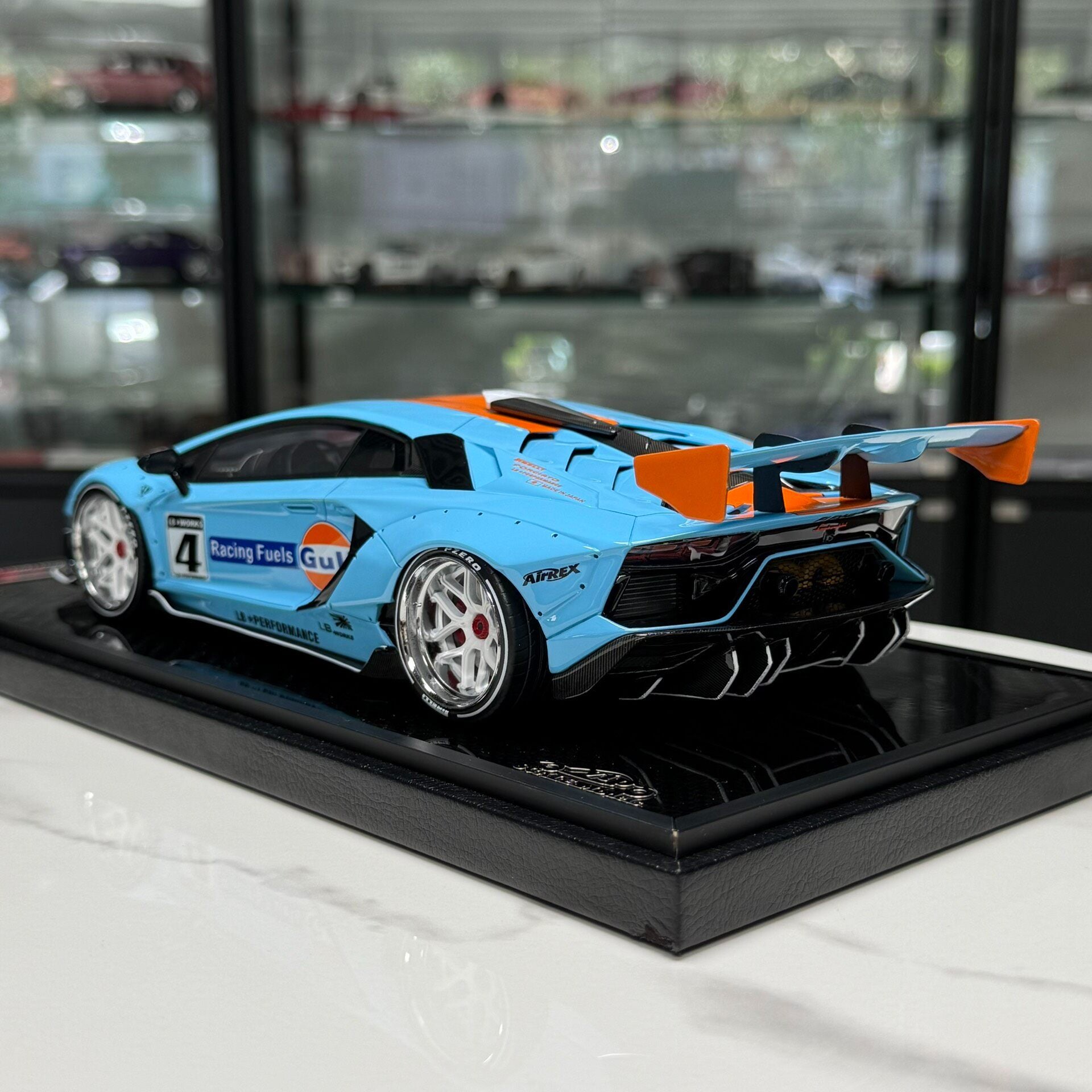 VIP Models Lamborghini Aventador SVJ 1:18 Resin Model image 6