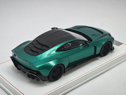 Scale Model Runner Aston Martin Valour RNR 020 1:18 - immagine 6