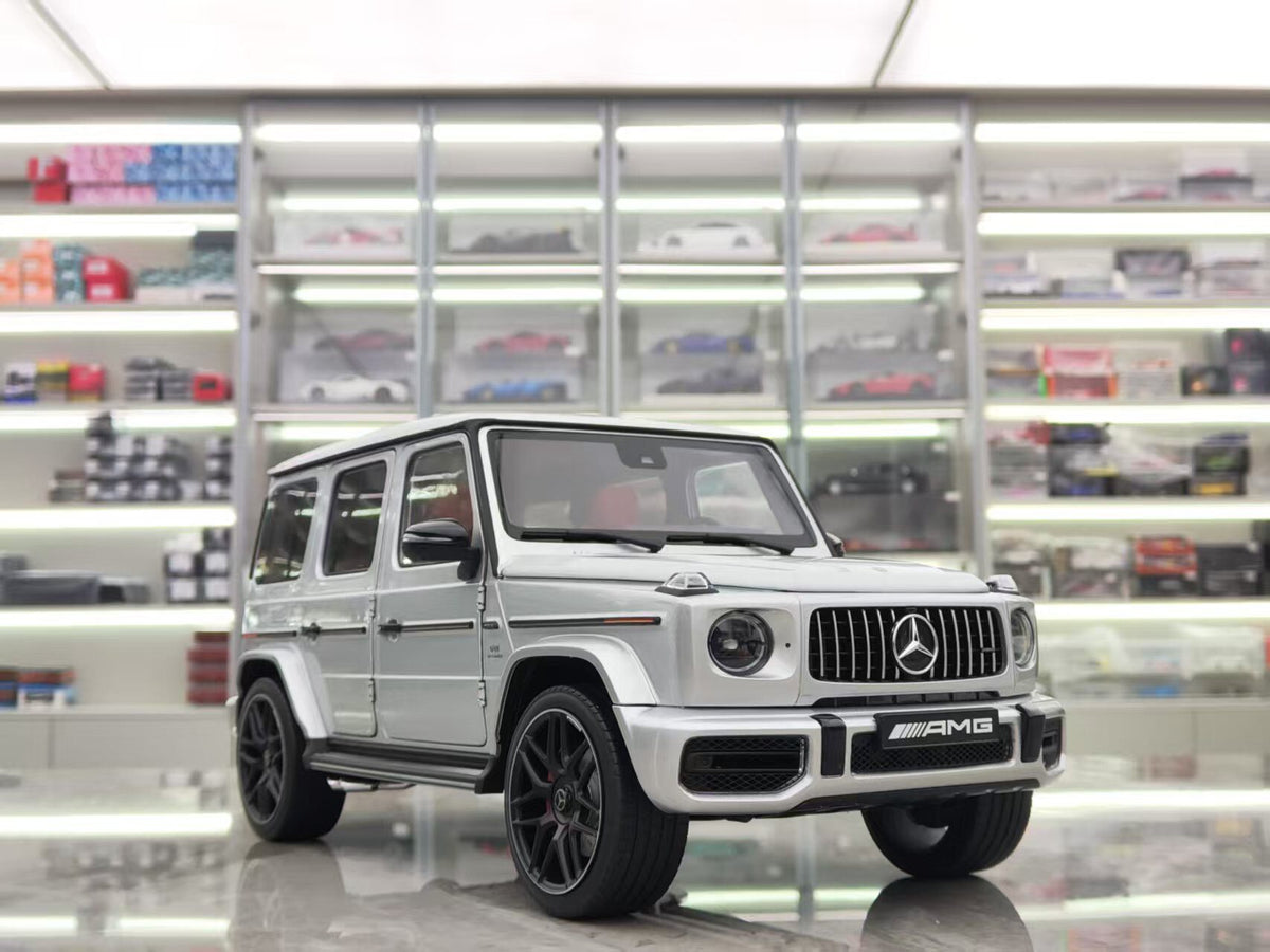 AR Mercedes-Benzg 63 amg 82 820808 1:18 Silver - immagine 6