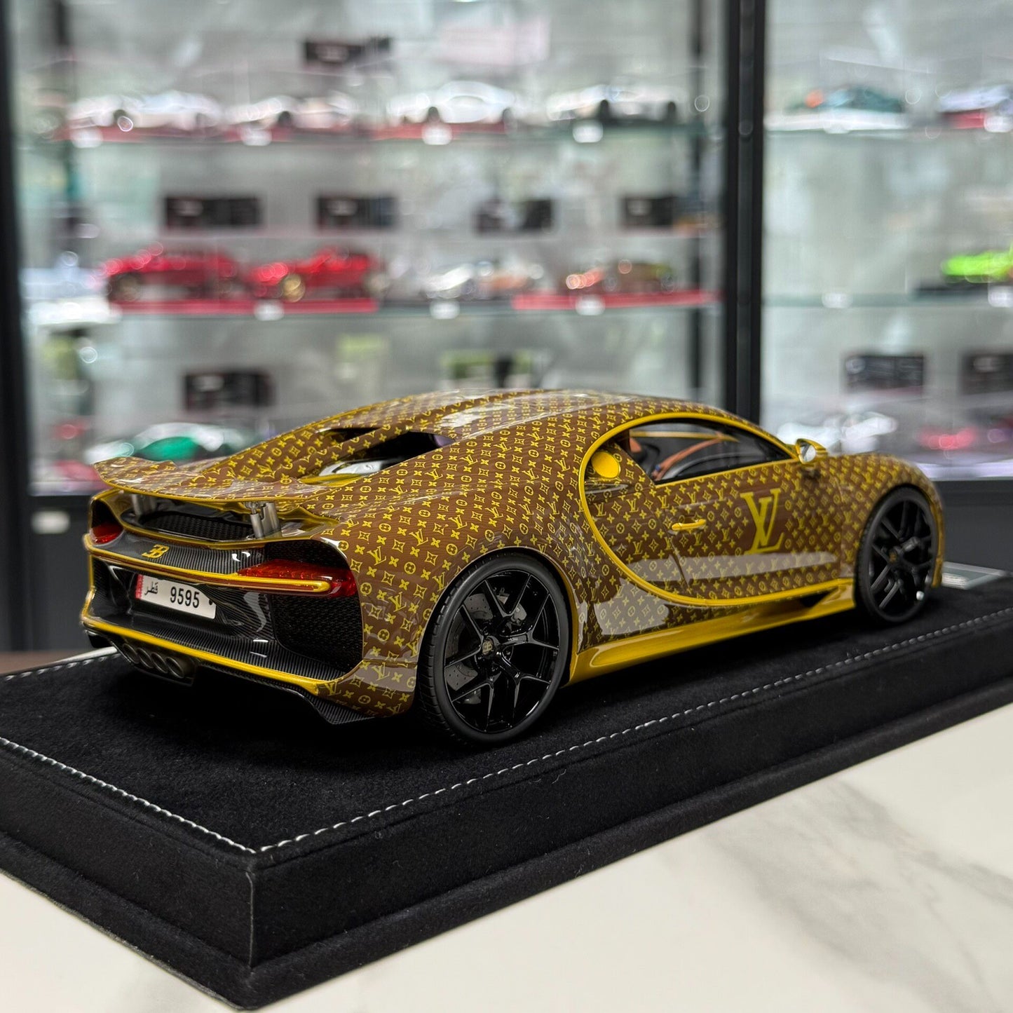 HH Model Bugatti chiron 1:18 Resin Model image 6
