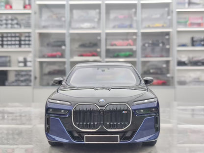 MINICHAMPS BMW I7 M70 G70 110023702 110023701 110023700 1:18 - immagine 6
