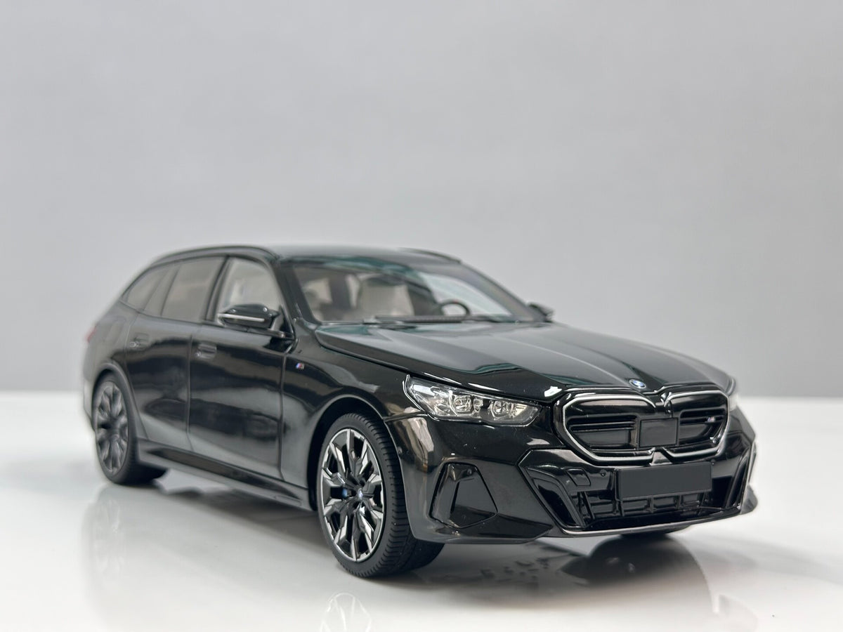 MINICHAMPS BMW i5 M60 TOUR TOURING 2024 110023602 1:18 - immagine 6