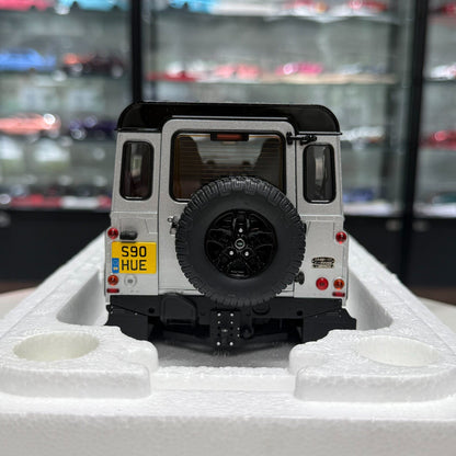Almost Real Land Rover 90 1:18 Alloy Model image 6