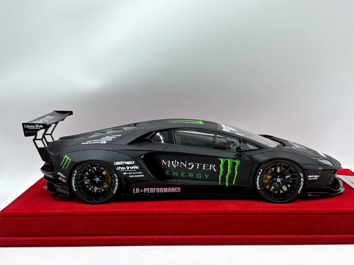 Scale Model LB-works LamborghiniAventador LP 1:18 - immagine 6