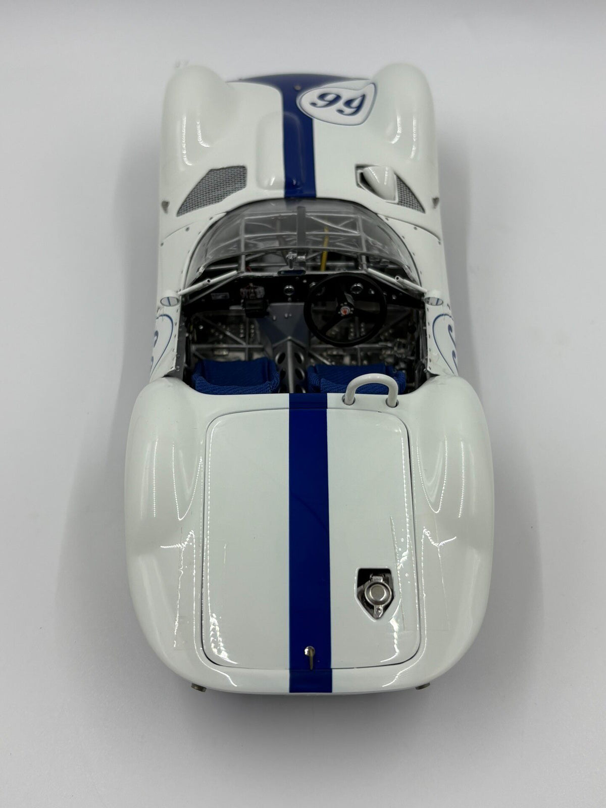 Scale Model CMC 1 18 Maserati Tip 61 Birdcage M281 1:18 - immagine 6
