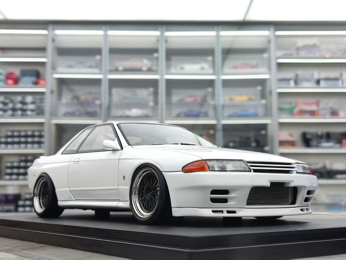 Ignition Model Nissan SKYLINE GT-R R32 1:18 White - immagine 6