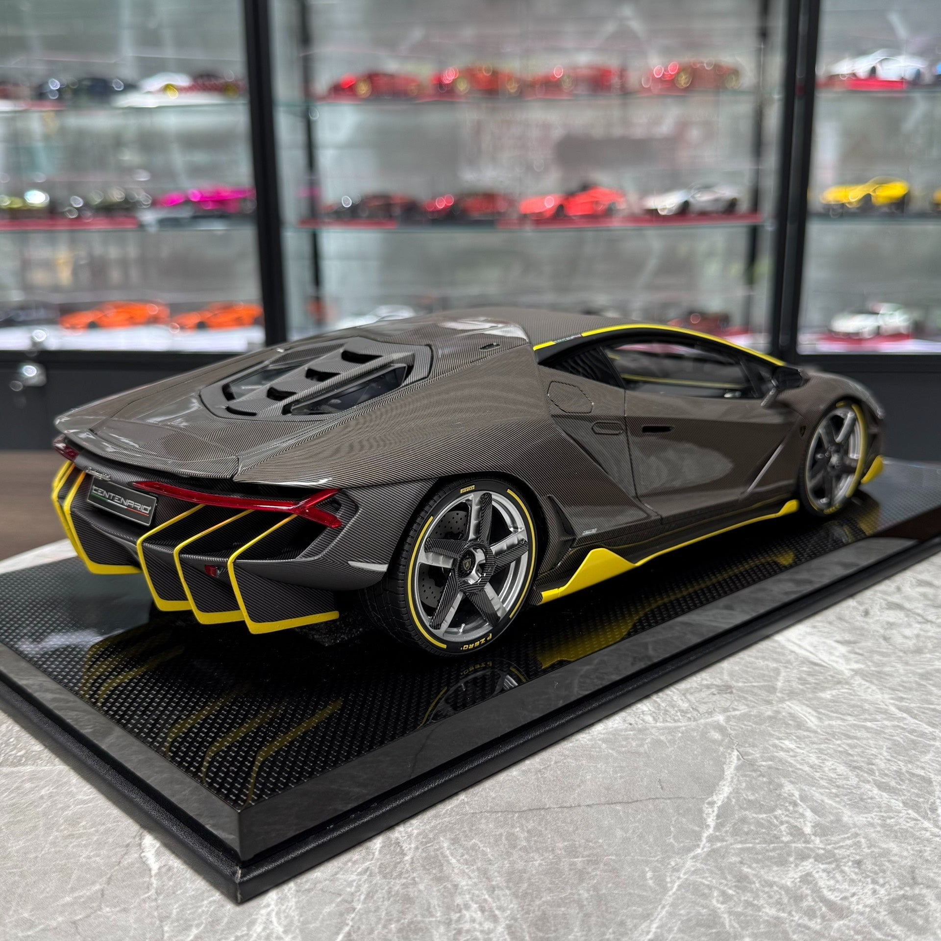 Looksmart Lamborghini Centenario LP770-4 1:12 Resin Model image 6