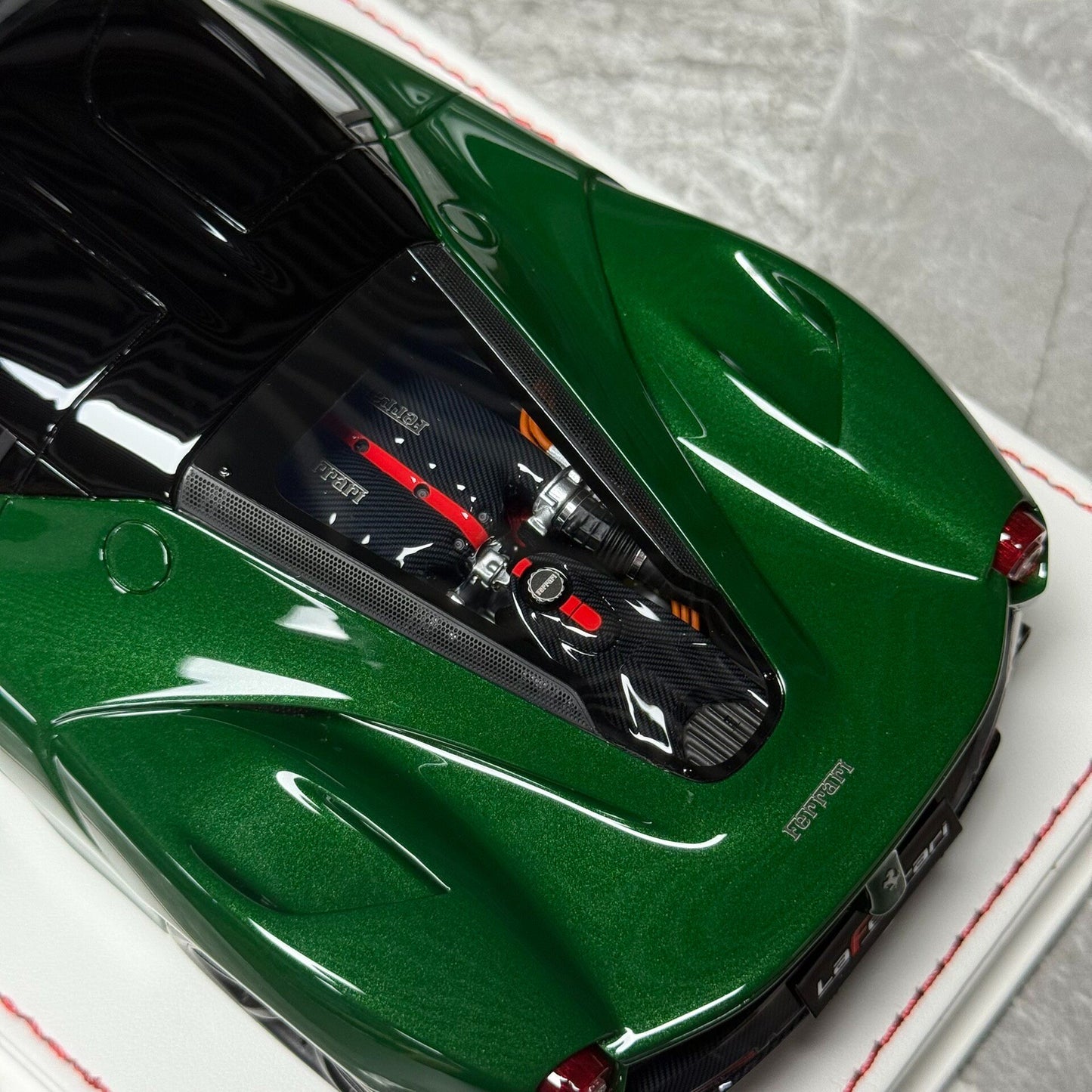 DG Ferrari LaFerrari 1:18 Resin Model image 7