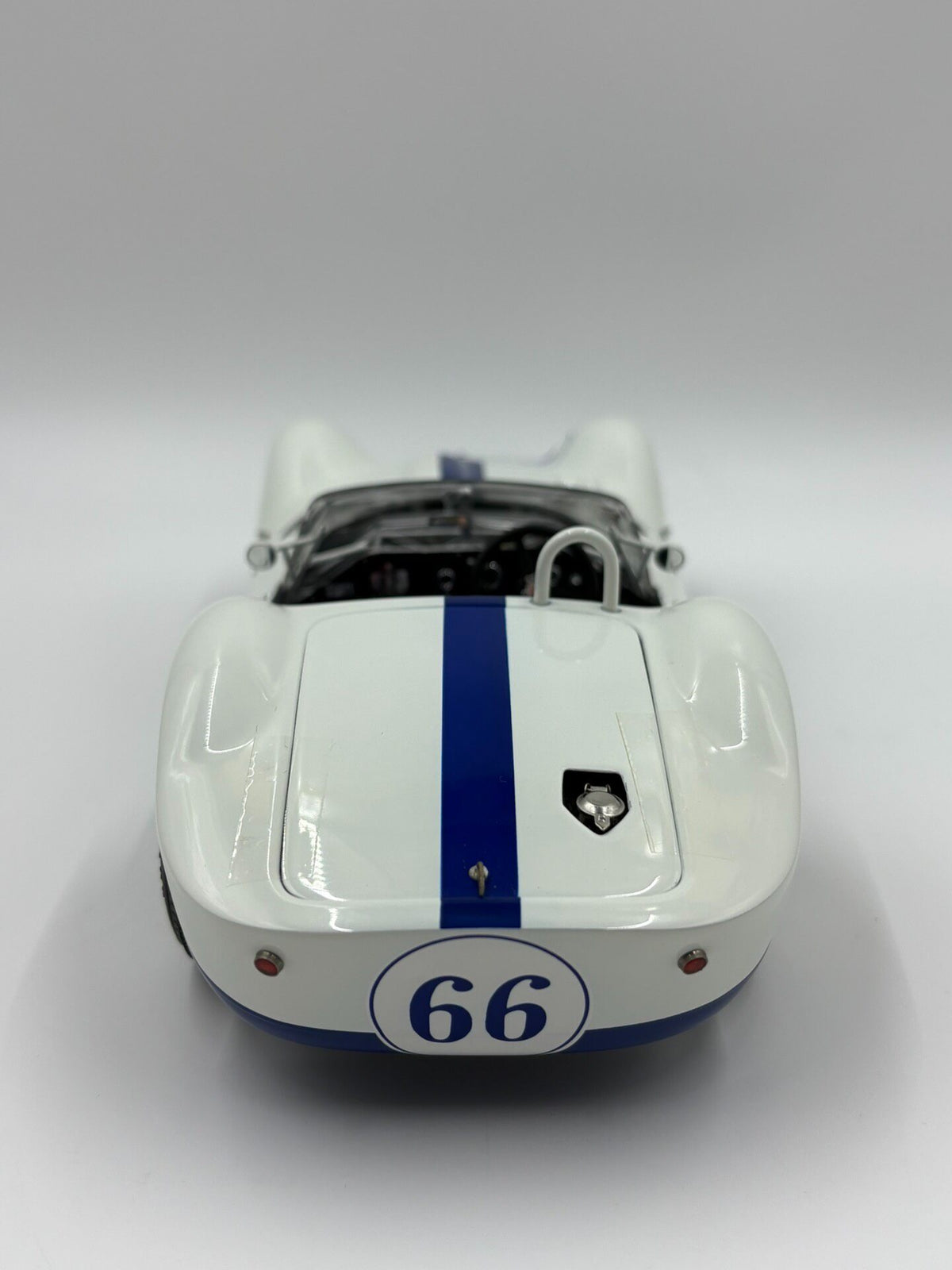 Scale Model CMC 1 18 Maserati Tip 61 Birdcage M281 1:18 - immagine 7