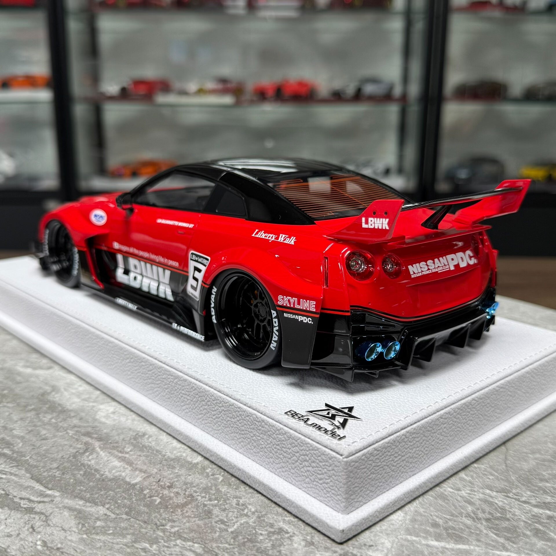 BBA Model Nissan GT-R 35GT-RR L 1:18 Resin Model image 7