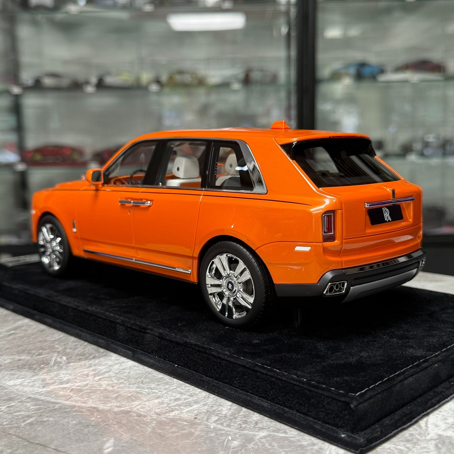 HH Model Rolls-Royce Cullinan 1:18 Resin Model image 7