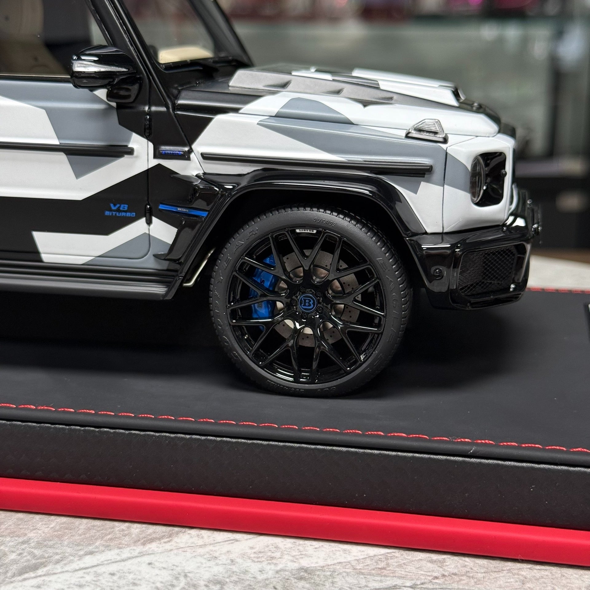 BBA Model Mercedes-Benz Brabus G800 1:18 Resin Model image 7