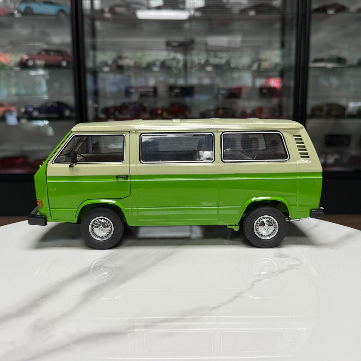 Scale Model 1 18 VW OpeningModel 1:18 Green - immagine 7