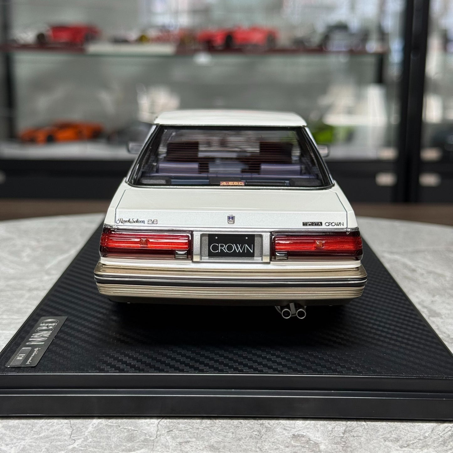 Ignition Model Toyota Crown 2.8 G(120) 1:18 Resin Model image 7