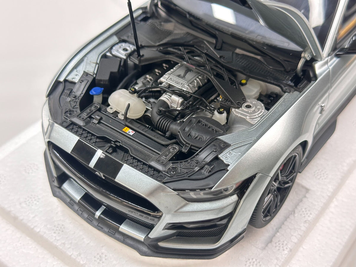 AR AUTO Art Ford MUSTANG SHELB SHELBY 73096 1:18 Silver - immagine 7