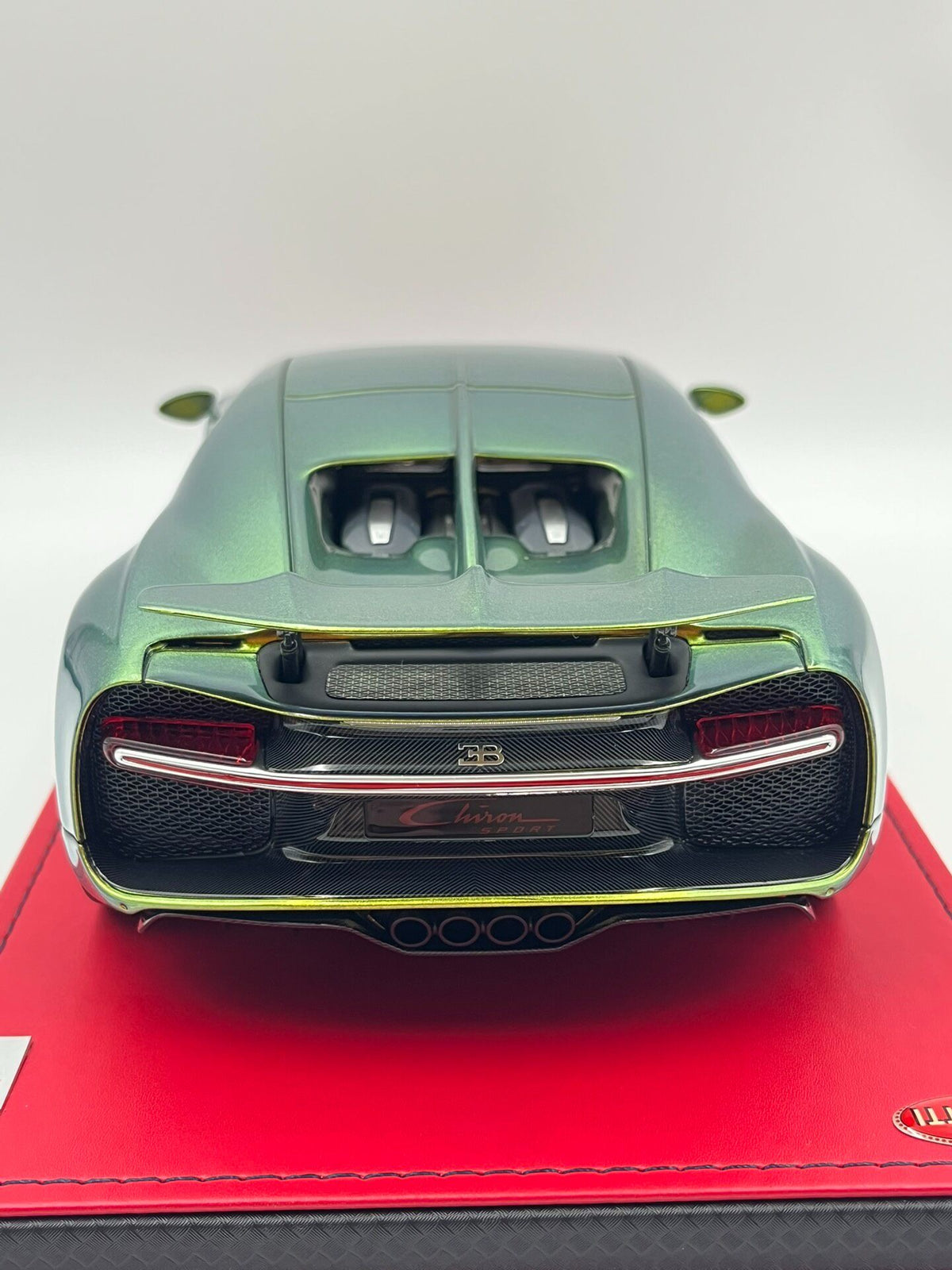 MR 1/18Bugatti - immagine 7